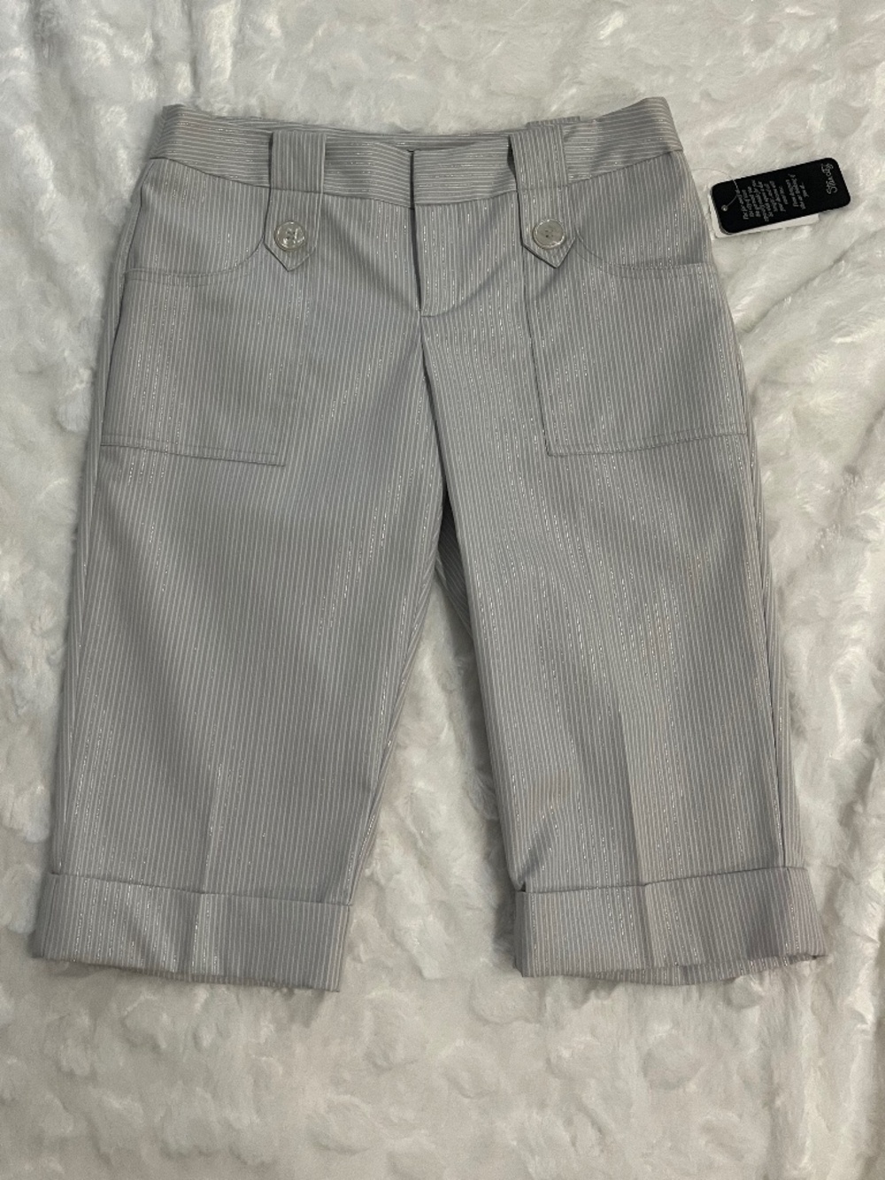 Star City Women’s Pinstripes Dress Shorts Gray, Size 7 NWT